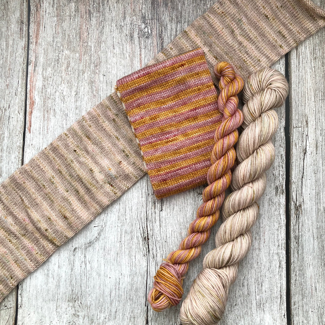 Sync Self-Striping Sock Sets w/ Striping Mini - Lucy's Cafe