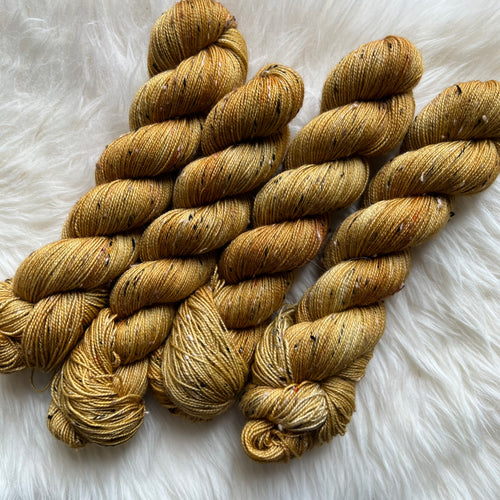 Tumnus Tweed BFL - Goodbye Yellow Brick Road