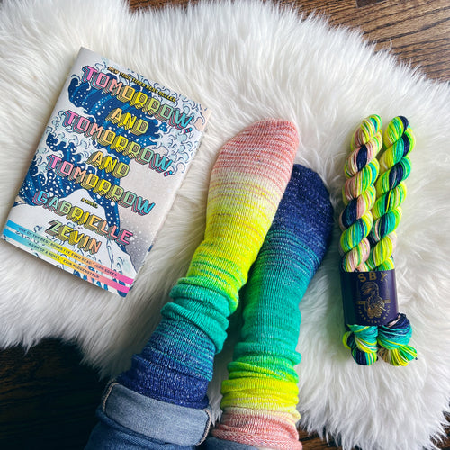 Deconstructed Fade Sock - I'm Feeling Very 'Stay in Bed With My Books and Wine' Today